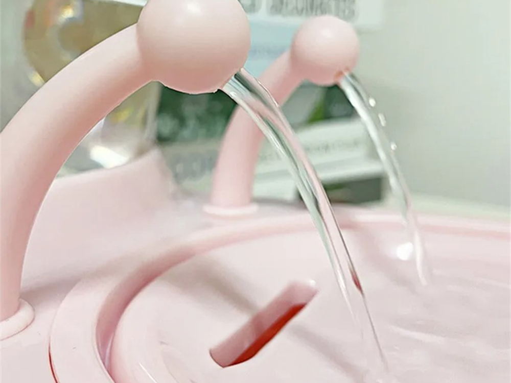 DISPENSADOR DE ÁGUA PARA ANIMAIS DE ESTIMAÇÃO