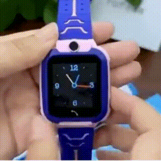 Smartwatch infantil Q19 com localizador GPS – 3 cores