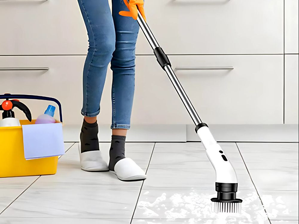 Escova de limpeza elétrica rotativa com 9 acessórios diferentes.